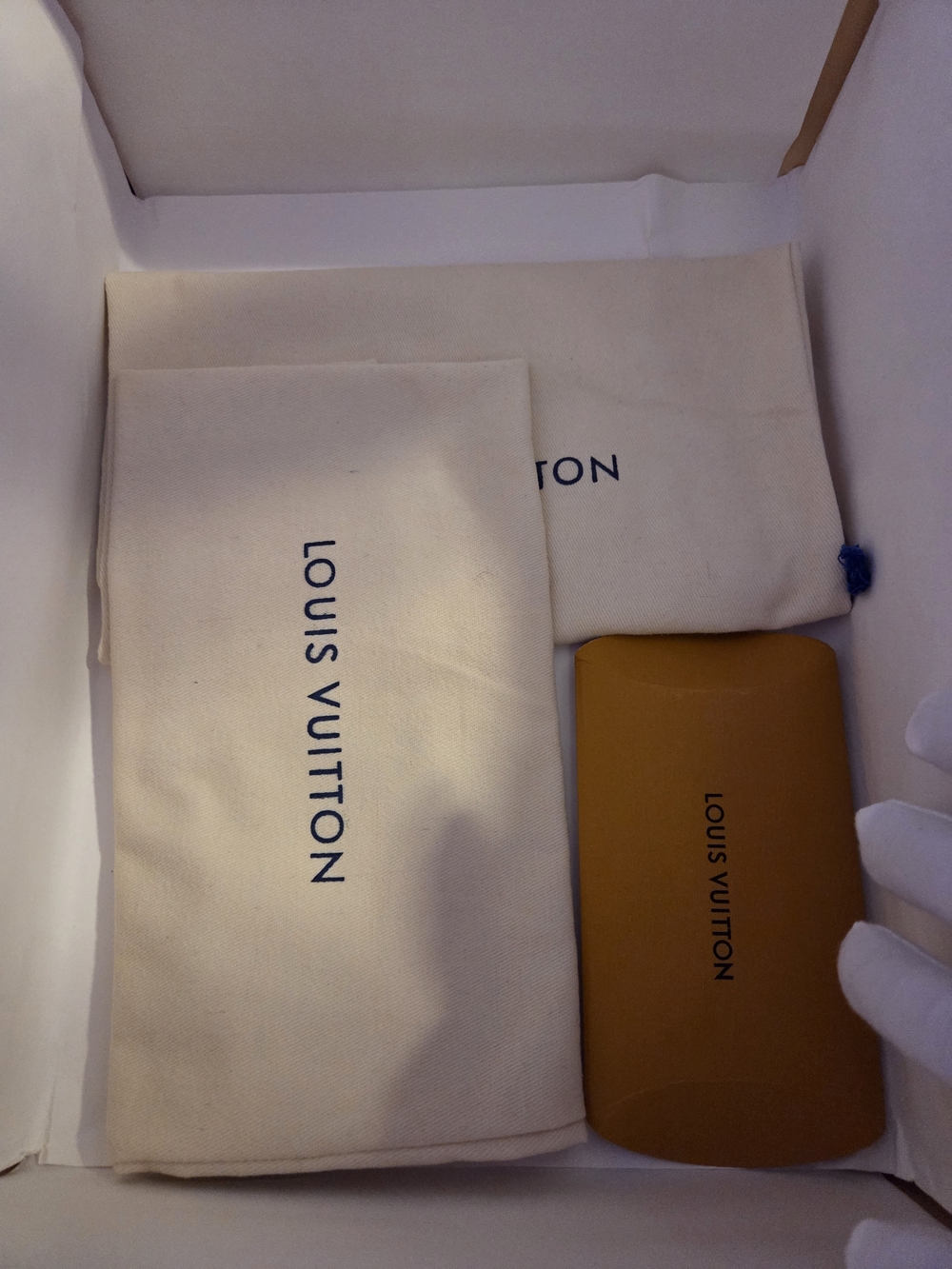 Louis Vuitton Trainers – White/Cream – With Box & Dust Bags – Lightly Worn - Picture 8 of 13